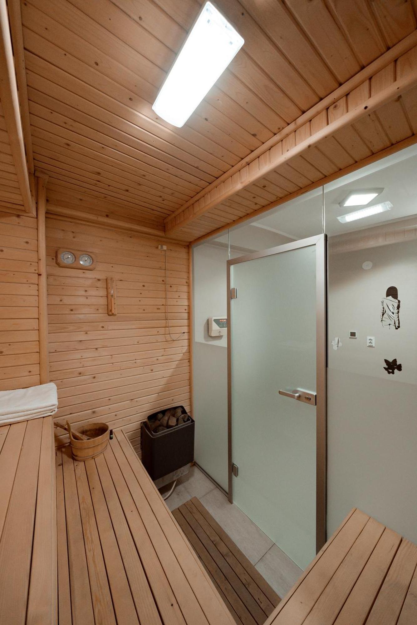 Quantum House Hotel Vatra Dornei Ngoại thất bức ảnh