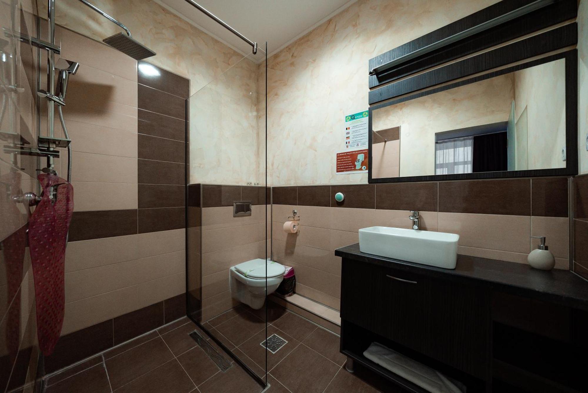 Quantum House Hotel Vatra Dornei Ngoại thất bức ảnh