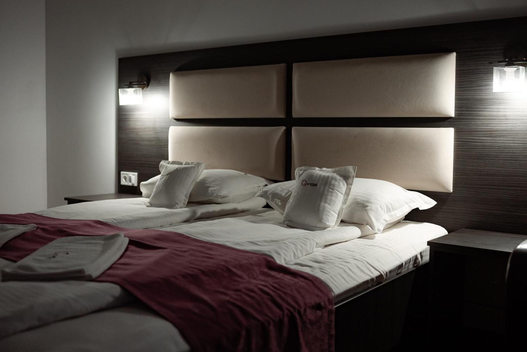 Quantum House Hotel Vatra Dornei Ngoại thất bức ảnh