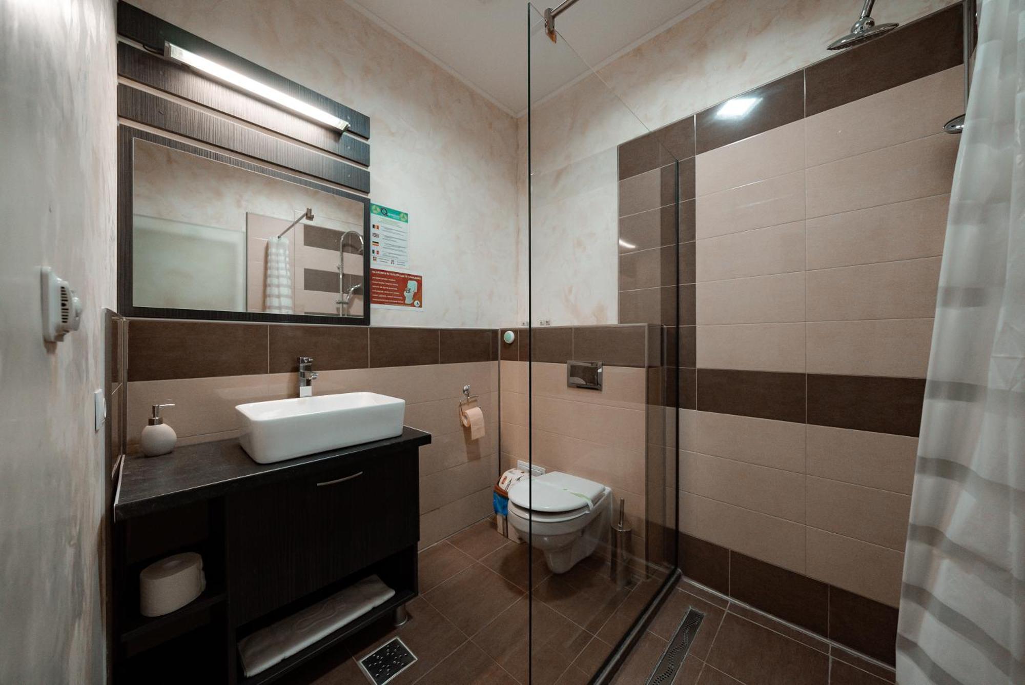 Quantum House Hotel Vatra Dornei Ngoại thất bức ảnh